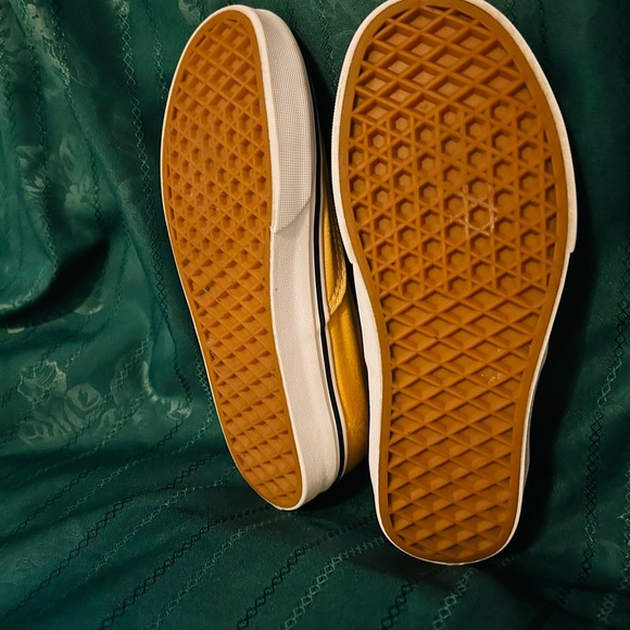2 pairs Womens Vans size 6.5 Green Floral Yellow very good condition see photos - Picture 6 of 8